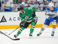 Mason McTavish scores in Blues debut as St. Louis shuts out Dallas 4-0.