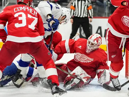 The Detroit Red Wings edged out the Tampa Bay Lightning 4–3 in overtime