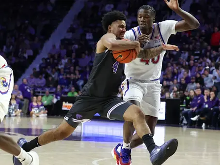 Kansas Outlasts Kansas State 86-62 Behind Strong Finish, Despite Darryn Peterson’s Absence.