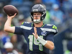 Seahawks Anticipate Familiar Battle Against 49ers in Divisional Playoff Rematch.