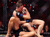 Rousey Ends MMA Return in 17 Seconds, Defeats Carano by Armbar.