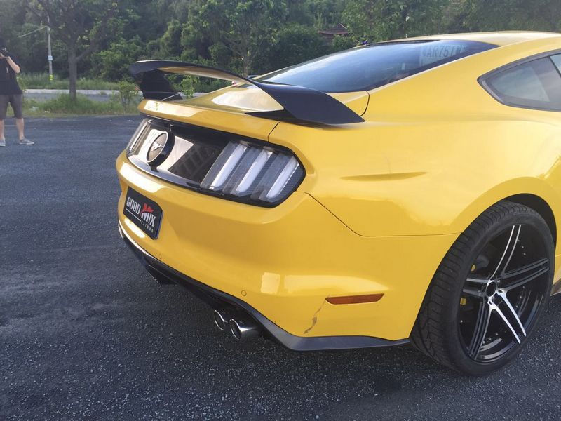 Thumbnail: FORD MUSTANG GT350R STYLE WIDE BODY KITS