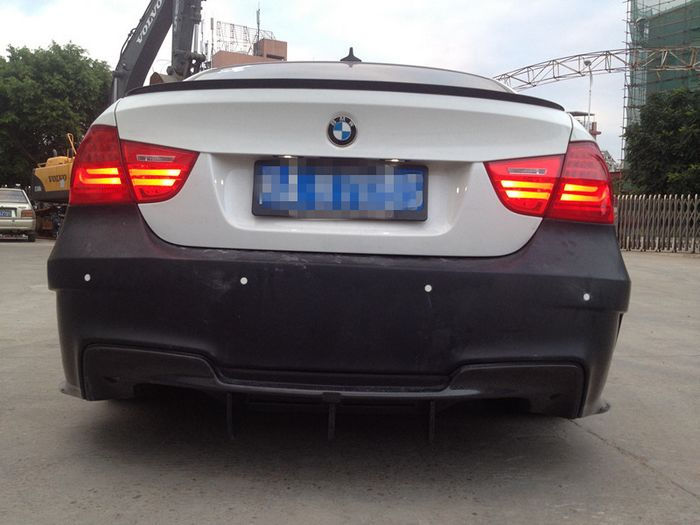 Thumbnail: BMW E90 3-SERIES M PERFORMANCE STYLE TRUNK SPOILER