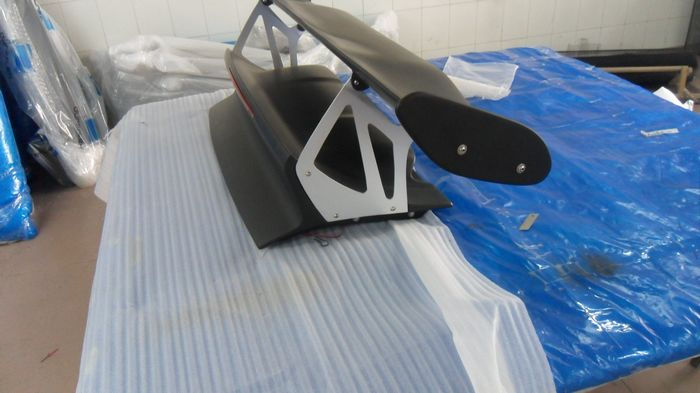 Thumbnail: PORSCHE 05-12 911 997 CARRERA GT4 STYLE REAR SPOILER WITH TRUNK