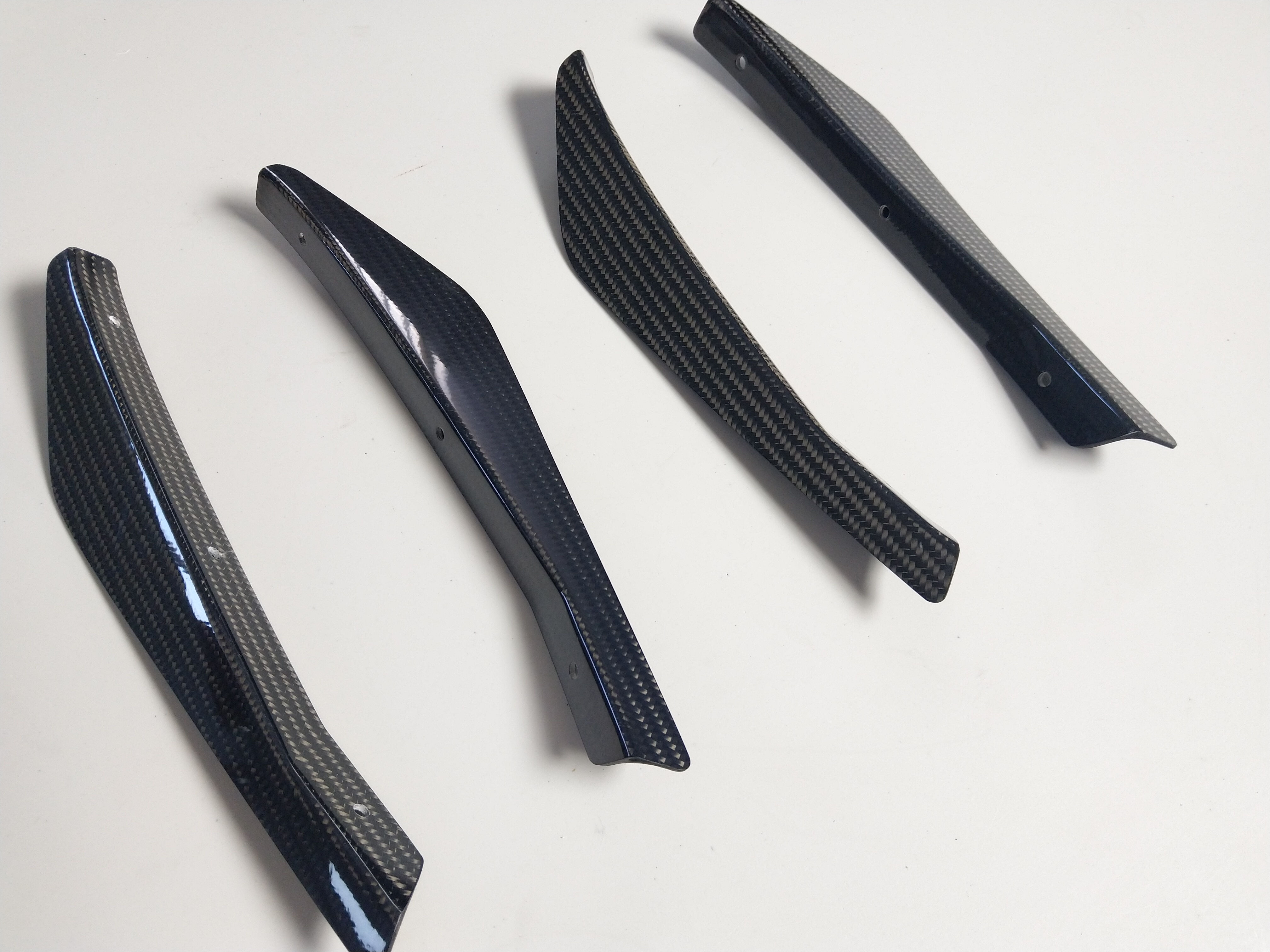 17' NISSAN GTR R35 VRS STYLE FRONT CANARDS-4PCS