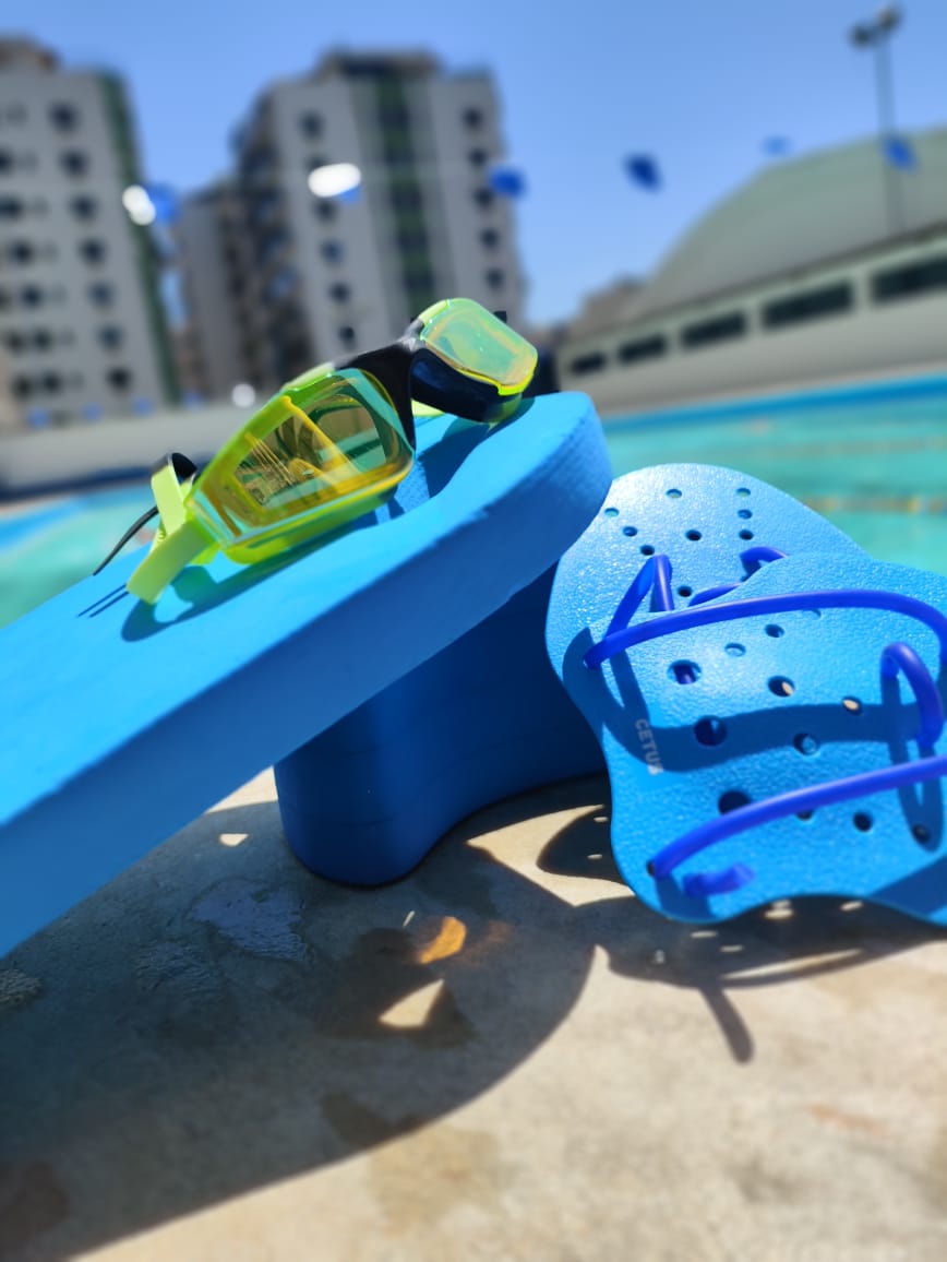 Vista da piscina semiolímpica da Acquaplay Tijuca