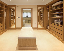 Aménagement-de-dressing-sur-mesure-dans-le-cadre-d’une-rénovation-à-Brest