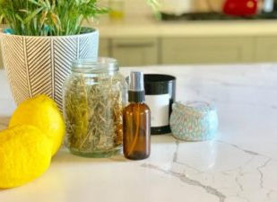 Eco-Friendly Cilantro-Stem Hair Rinse 