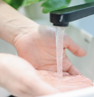 How to Properly Wash Your Face