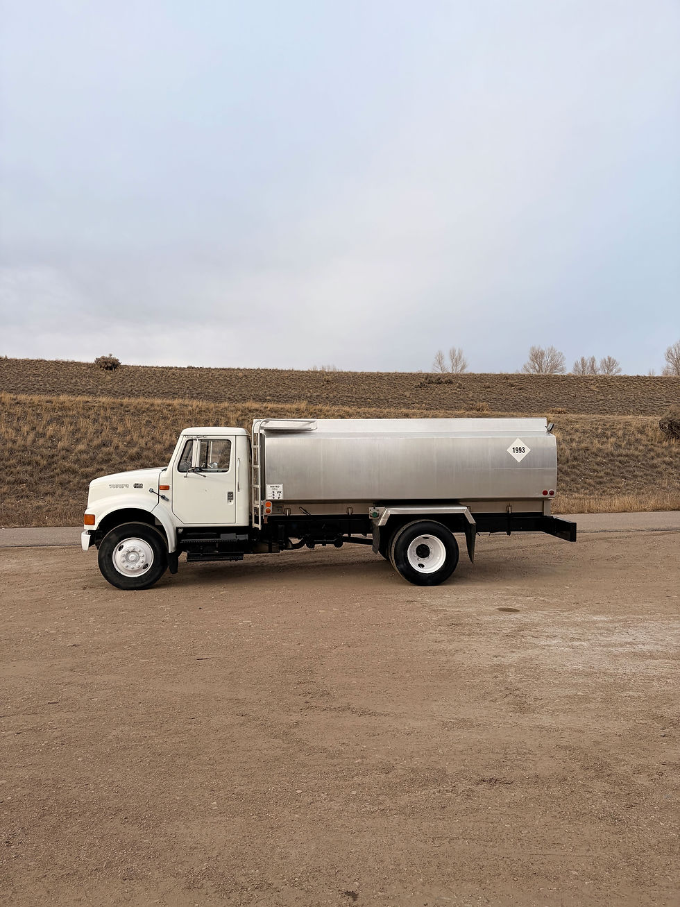 Thumbnail: 1999 International Fuel Tuck L25042