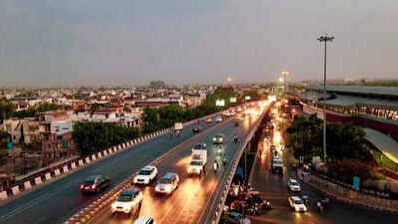 LUCKNOW TOPS CLEAN AIR SURVEY 2026 FOR TAKING AIR POLLUTION CONTROL MEASURES, NONE OF THE BIG METROS MET THE ACCEPTABLE LIMIT OF PM10 LEVELS IN 2025-26
