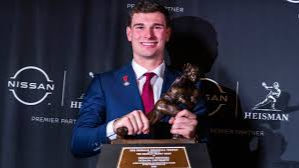 FERNANDO MENDOZA WINS THE HEISMAN TROPHY AS COLLEGE FOOTBALL'S TOP PLAYER