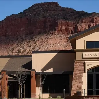 5809077_EXT_Kanab-Center_ZC31AE.webp