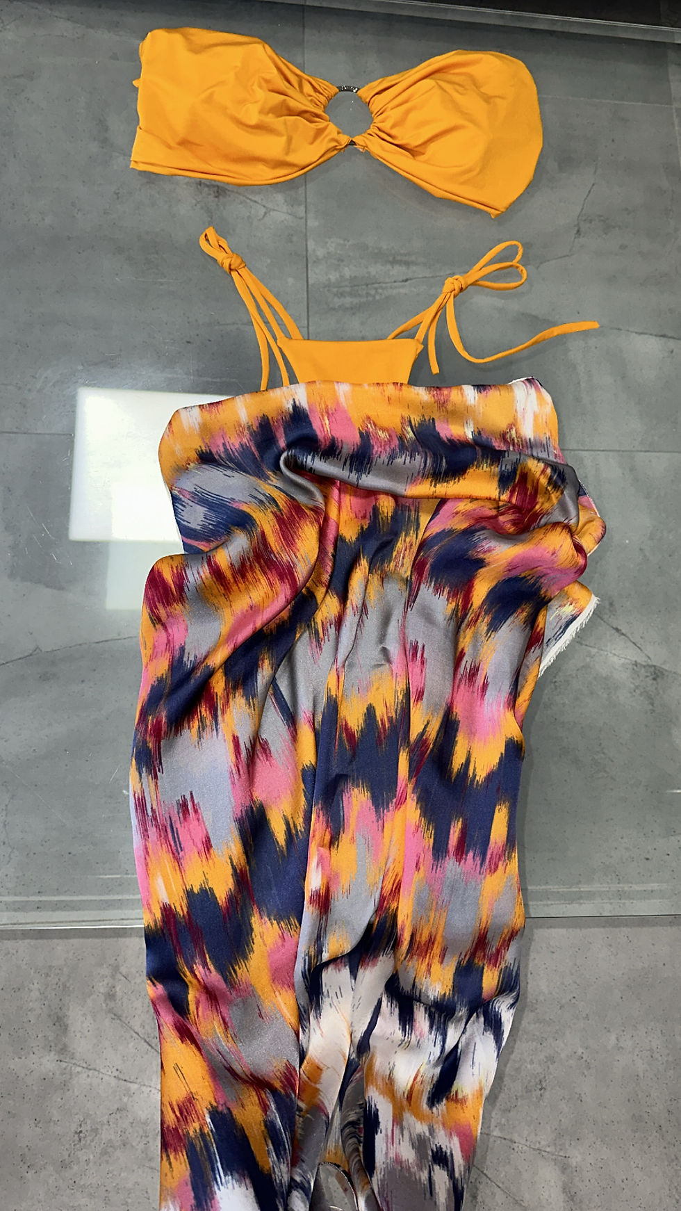 Thumbnail: FRANKIE (Sarong)