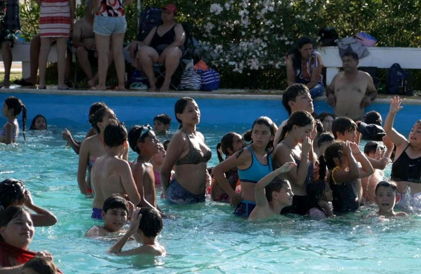 PILETAS PARA TODOS EN EL COMPLEJO DEL PARQUE DE TURISMO MUNICIPAL.