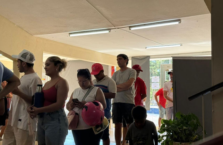 LA MUNICIPALIDAD LIBREÑA ENTREGÒ ENTRADAS A MUNICIPALES PARA LA INAUGURACIÒN DEL CARNAVAL LIBREÑO.