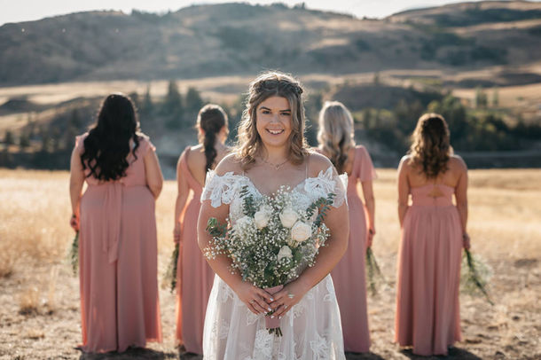 Wedding Photo idea bridal party bridesmaid | Kelowna Wedding, Engagement, Event, Maternity and Family Portrait Photographer