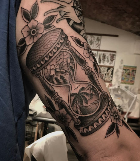 hourglass tattoo rigatattoo latvia