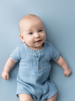 baby boy 3 month milestone