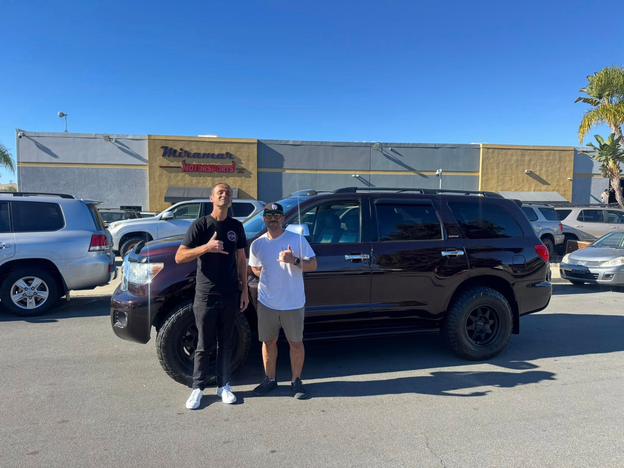 2016 Toyota Sequoia Limited 4x4 w/ Dobinsons Suspension