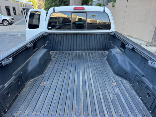 tyimoka　約1キロ（5〜8匹） Sold 2008 Toyota Tacoma in Sacramento