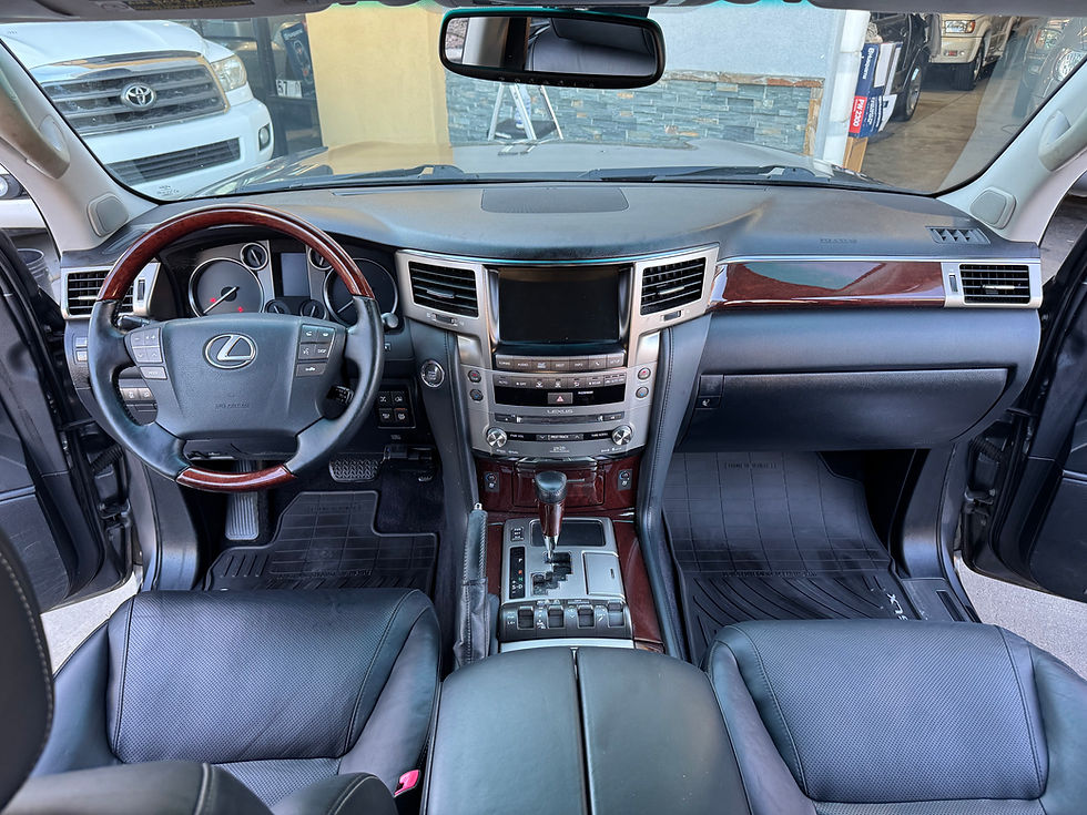 Thumbnail: 2015 Lexus LX 570