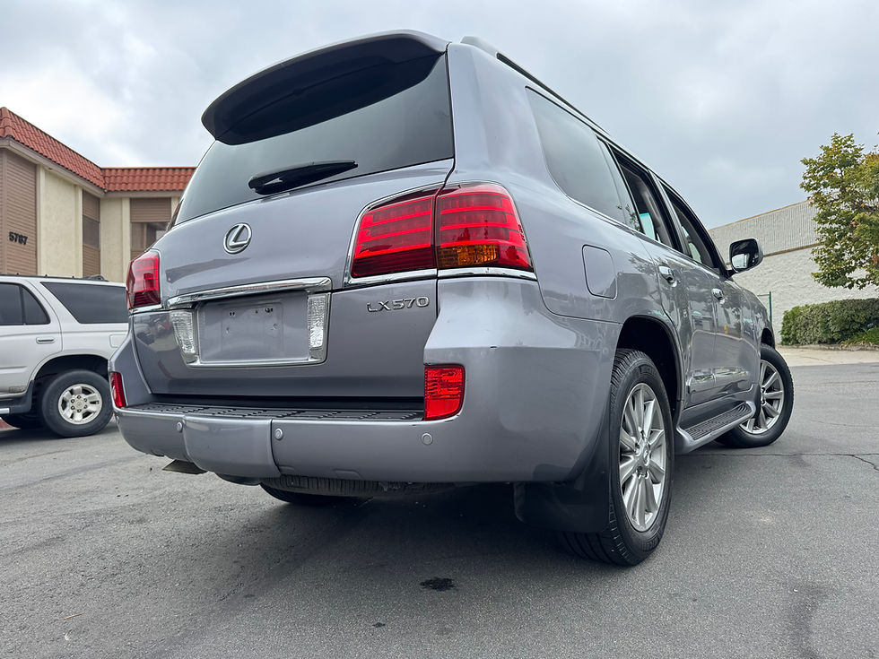 Thumbnail: 2011 Lexus LX 570