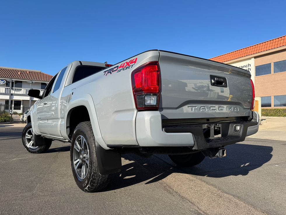 Thumbnail: 2019 Toyota Tacoma TRD Sport 4x4 6-Speed