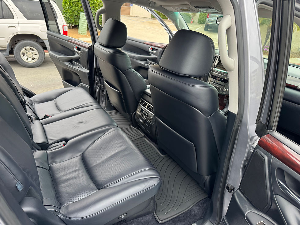 Thumbnail: 2011 Lexus LX 570