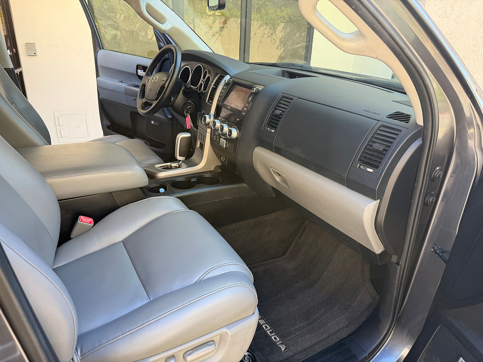 Thumbnail: 2013 Toyota Sequoia Limited 4WD