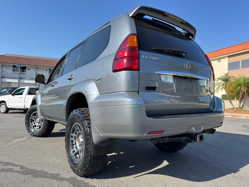 ムツ06 2006 Lexus GX 470 w/ Old Man Emu MT64 Suspension | miramarmotorsports