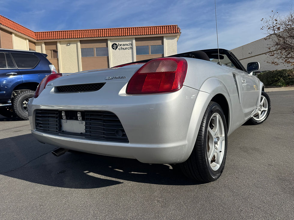 Thumbnail: 2002 Toyota MR2 Spyder