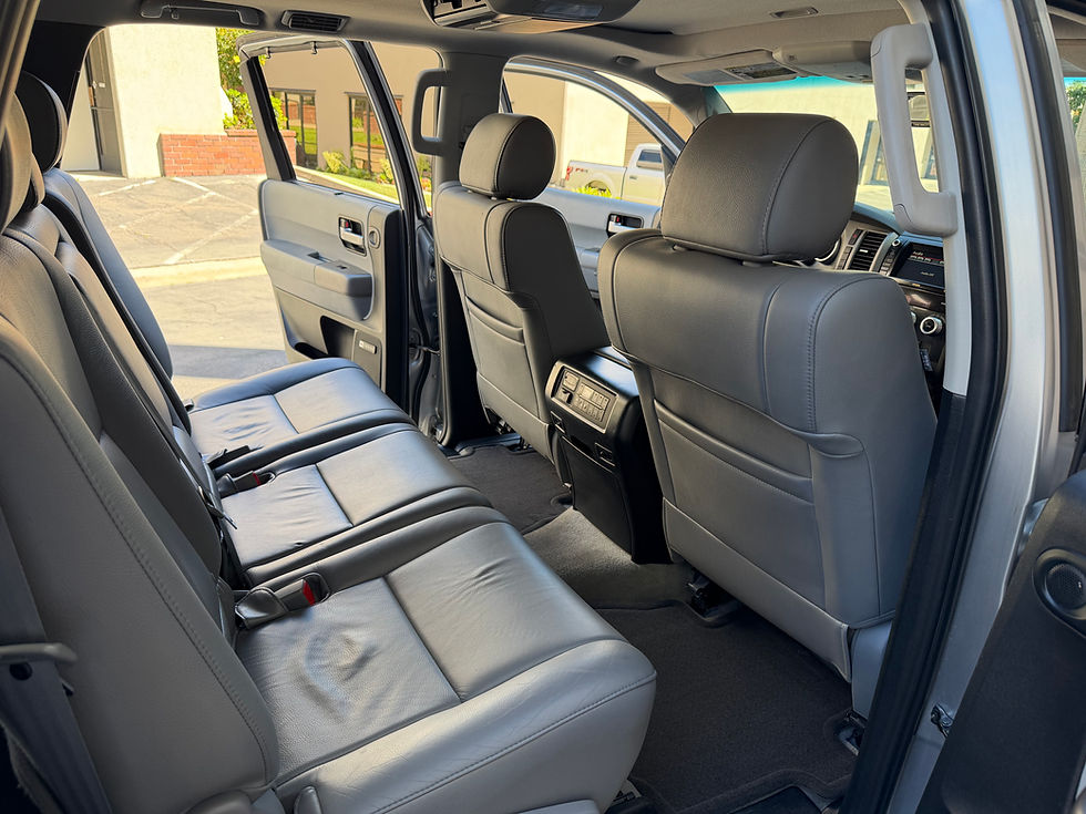 Thumbnail: 2011 Toyota Sequoia Limited 4x4