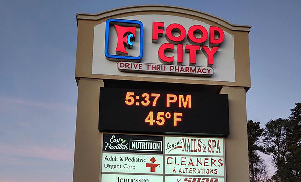 Pylon signs Nashville TN — custom fabricated and installed by Tennessee Sign Builders