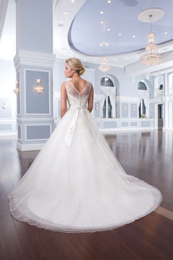 Lillian West Style: 6295