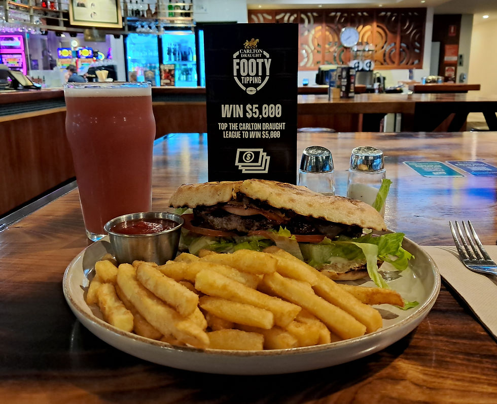 Steak Sandwich with chips