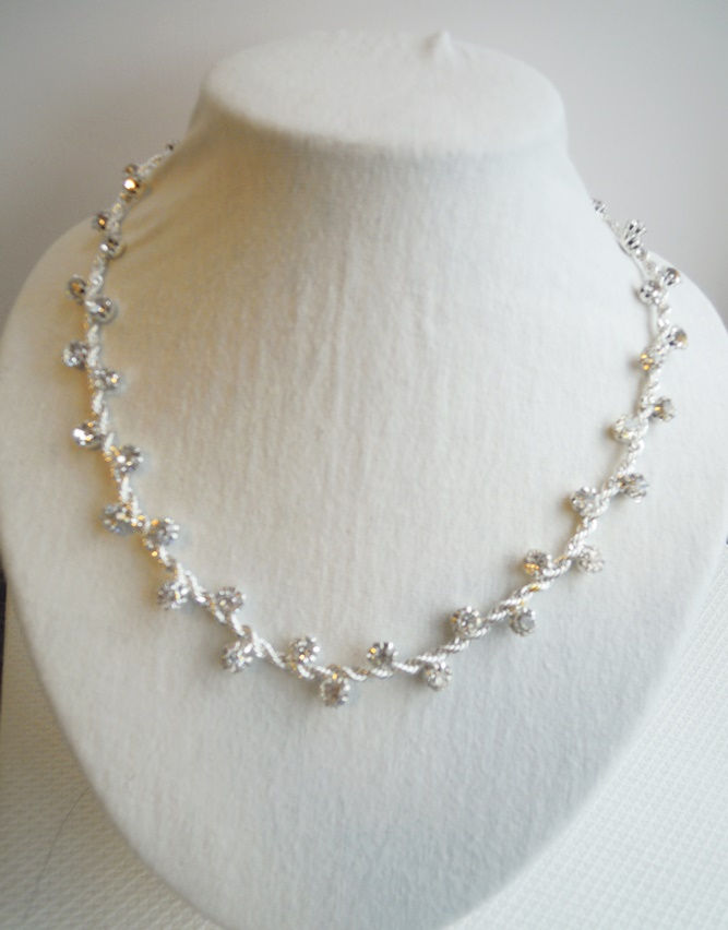 Thumbnail: Bridal wedding gift~Pearls Wedding Necklace