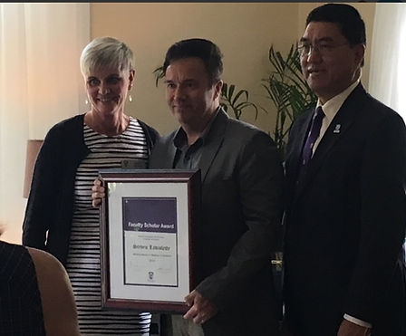 faculty scholar award.jpg