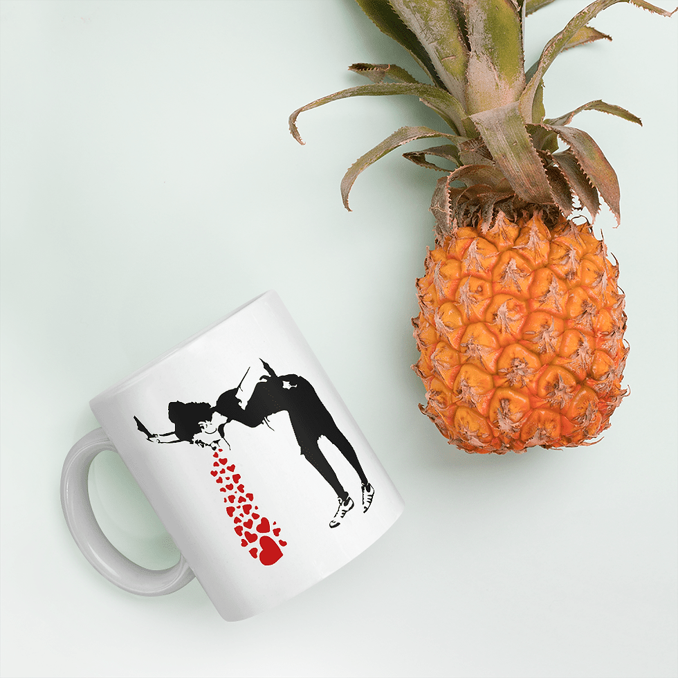 Miniaturbild: Banksy Lovesick Girl Throwing Up Hearts Artwork Mug
