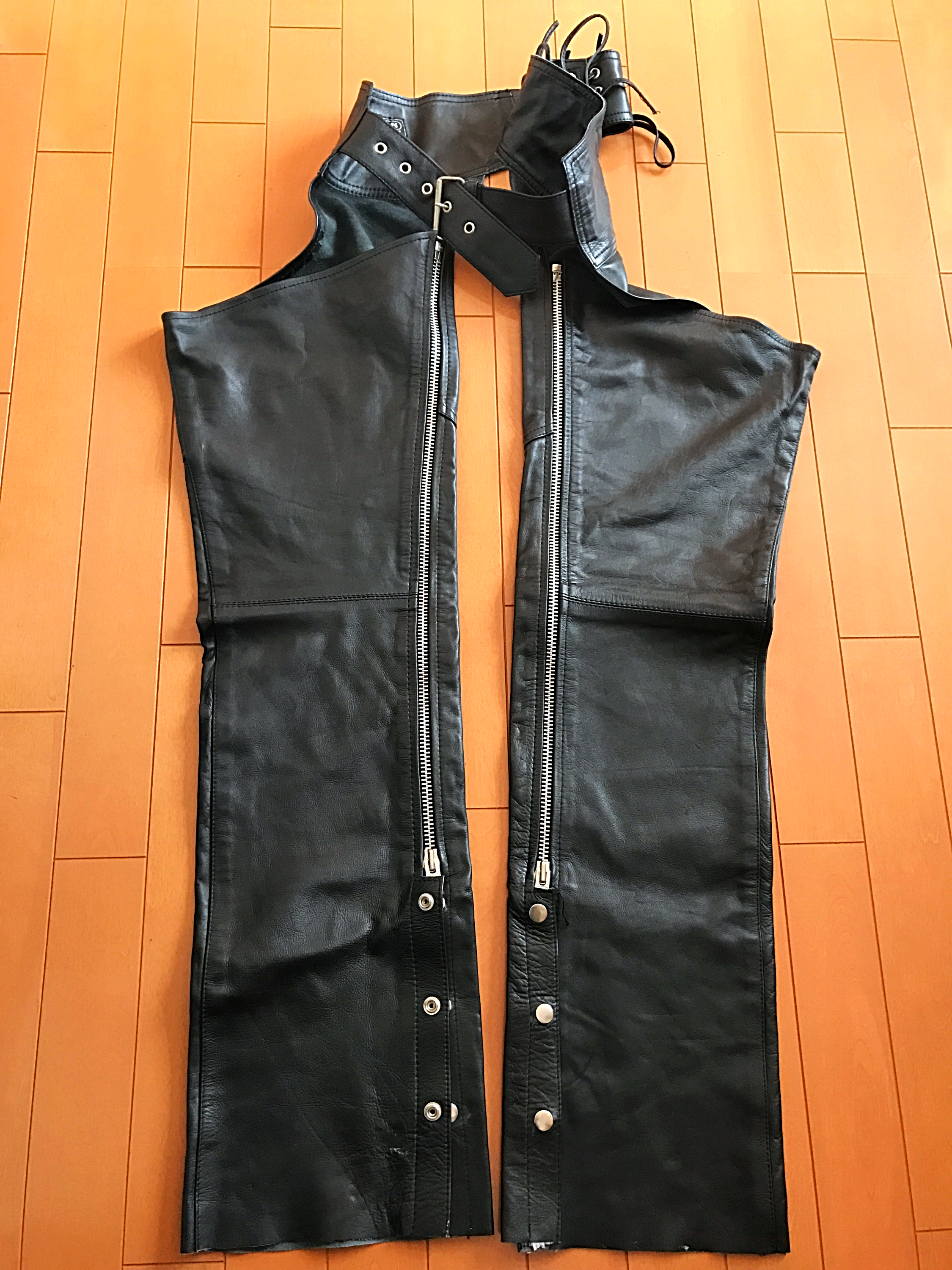 レザーチャップス