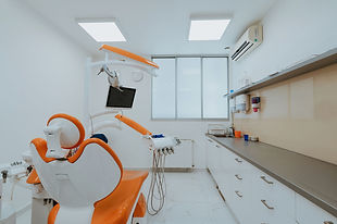 Modern dental treatment room in Budapest clinic