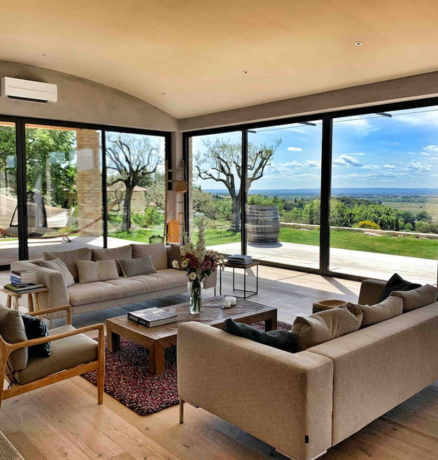 Face aux couchers de soleils