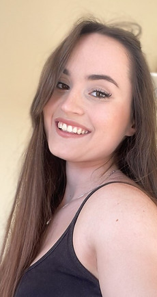 Célia Maylis, Diététicienne en ligne à distance, portrait.