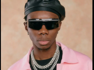 Blaqbonez claims there's no true love in Lagos.