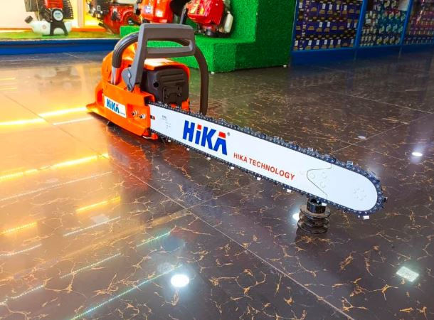 Hika 272 chainsaw