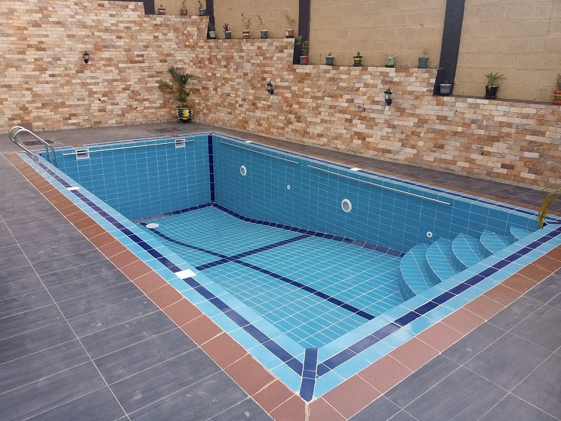 Image of a finished swimming pool in construction by Bluewave swimming pool
