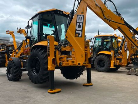 How Much Does It Cost to Rent a Backhoe in Kenya?
