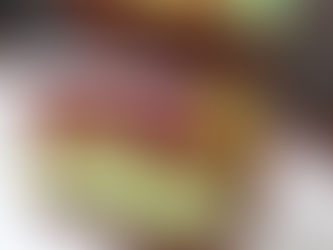 Zdravý pistáciový cheesecake s čokoládovou polevou