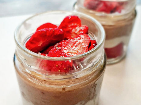 Jednoduchý domácí jahodový pudink hotový do 10 minut