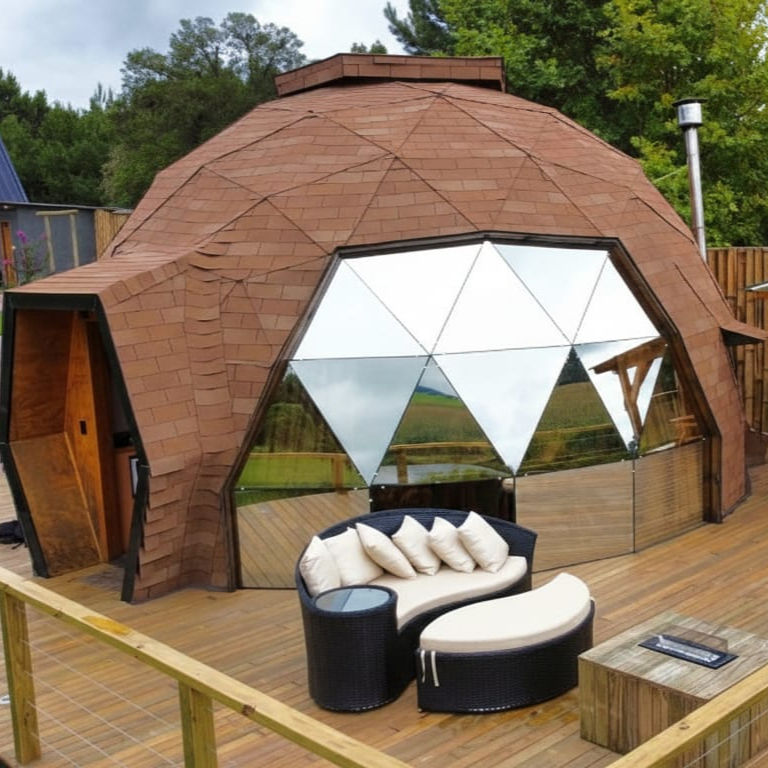 Domos confortáveis para casais com vista para a serra